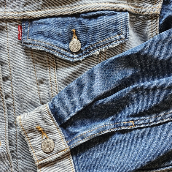 Levis Jean Jacket - Picture 3 of 3